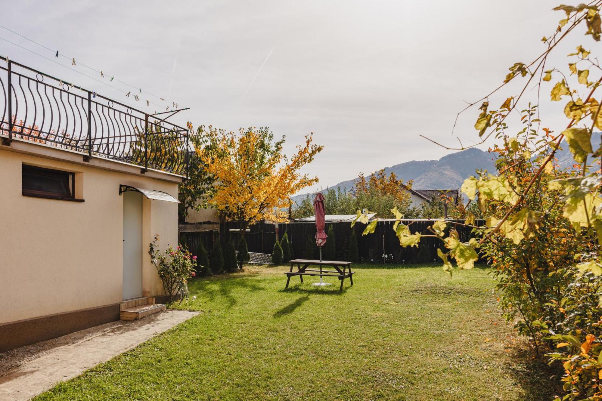 Cazare Zorilor Zărneşti Exterior foto