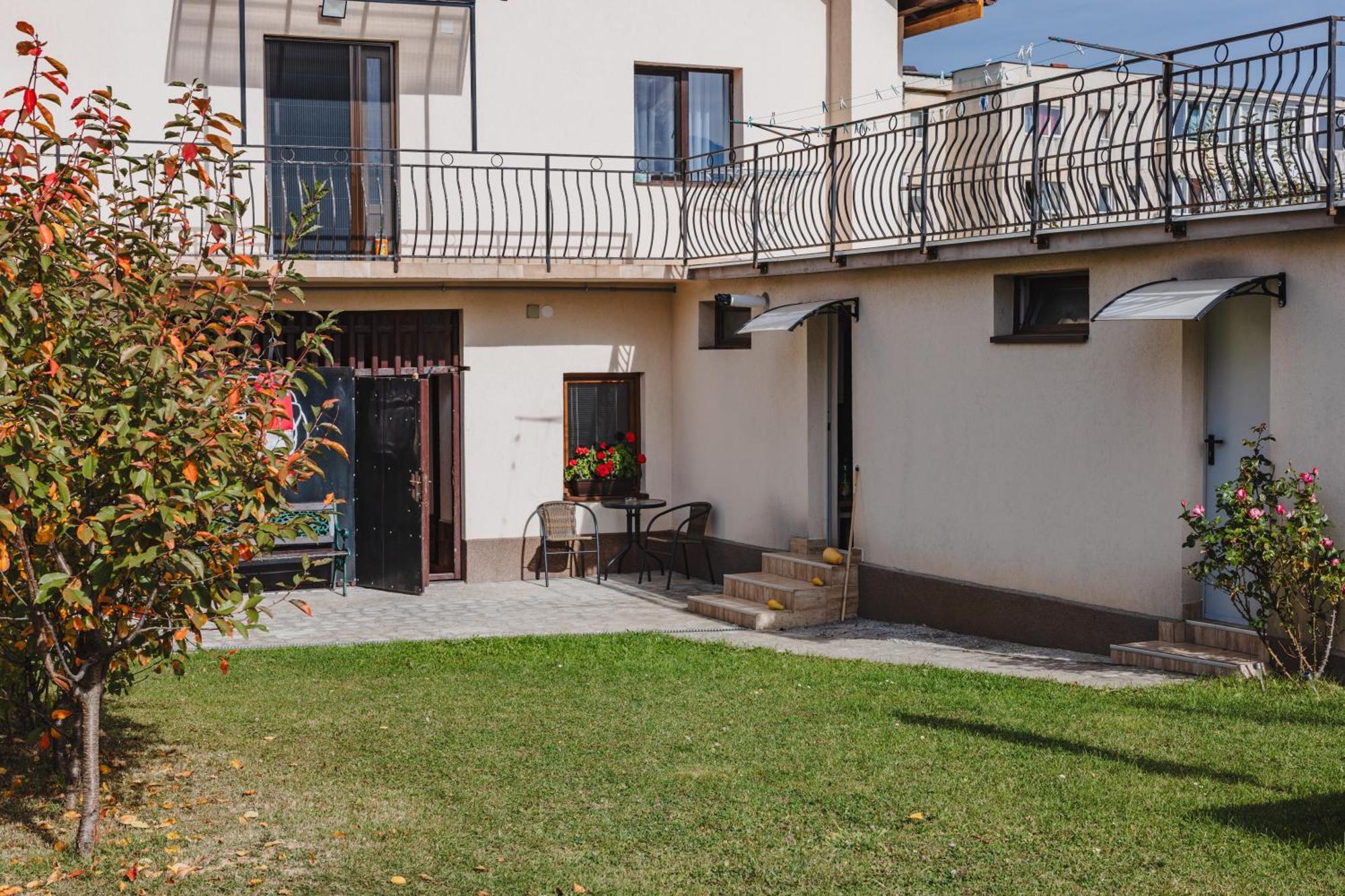 Cazare Zorilor Zărneşti Exterior foto